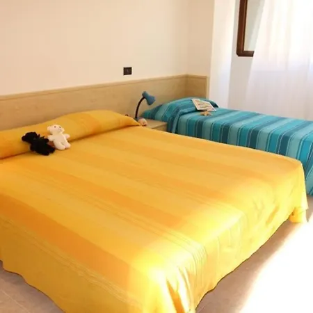 Flat With A Lovely Poolside Garden With Bbq Apartamento Bibione