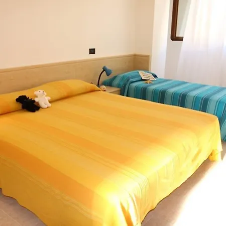 Flat With A Lovely Poolside Garden With Bbq Apartamento Bibione